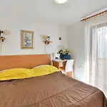 Lägenhet Apartment Vir - Pedinka 294B