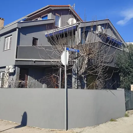 - Pedinka 294b Apartamento